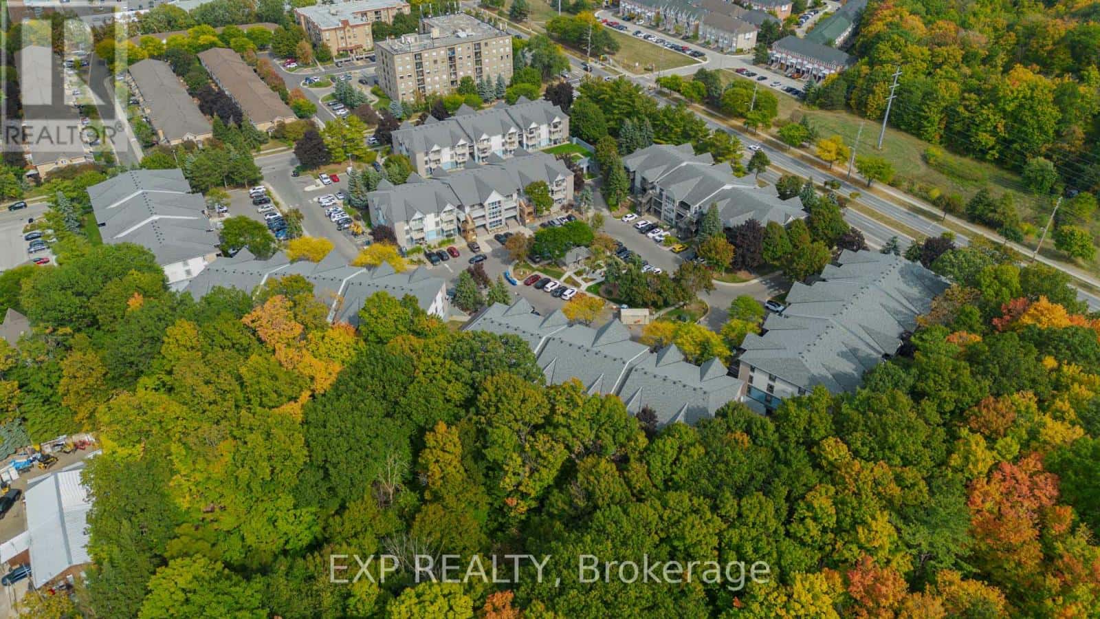 124 - 2010 CLEAVER AVENUE — Burlington (Headon), Ontario - Photo 2 of 24