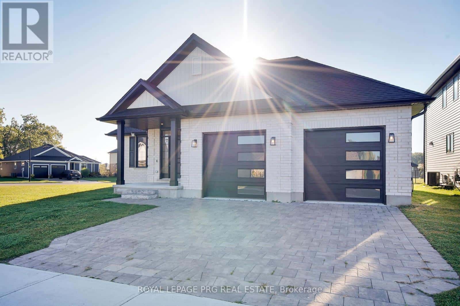 649 TULL STREET — Strathroy-Caradoc (Mount Brydges), Ontario - Photo 5 of 50