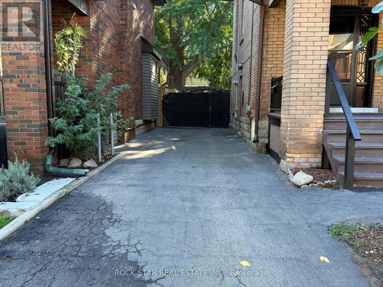 203 FAIRLEIGH AVENUE S — Hamilton (St. Clair), Ontario - Photo 4 of 23