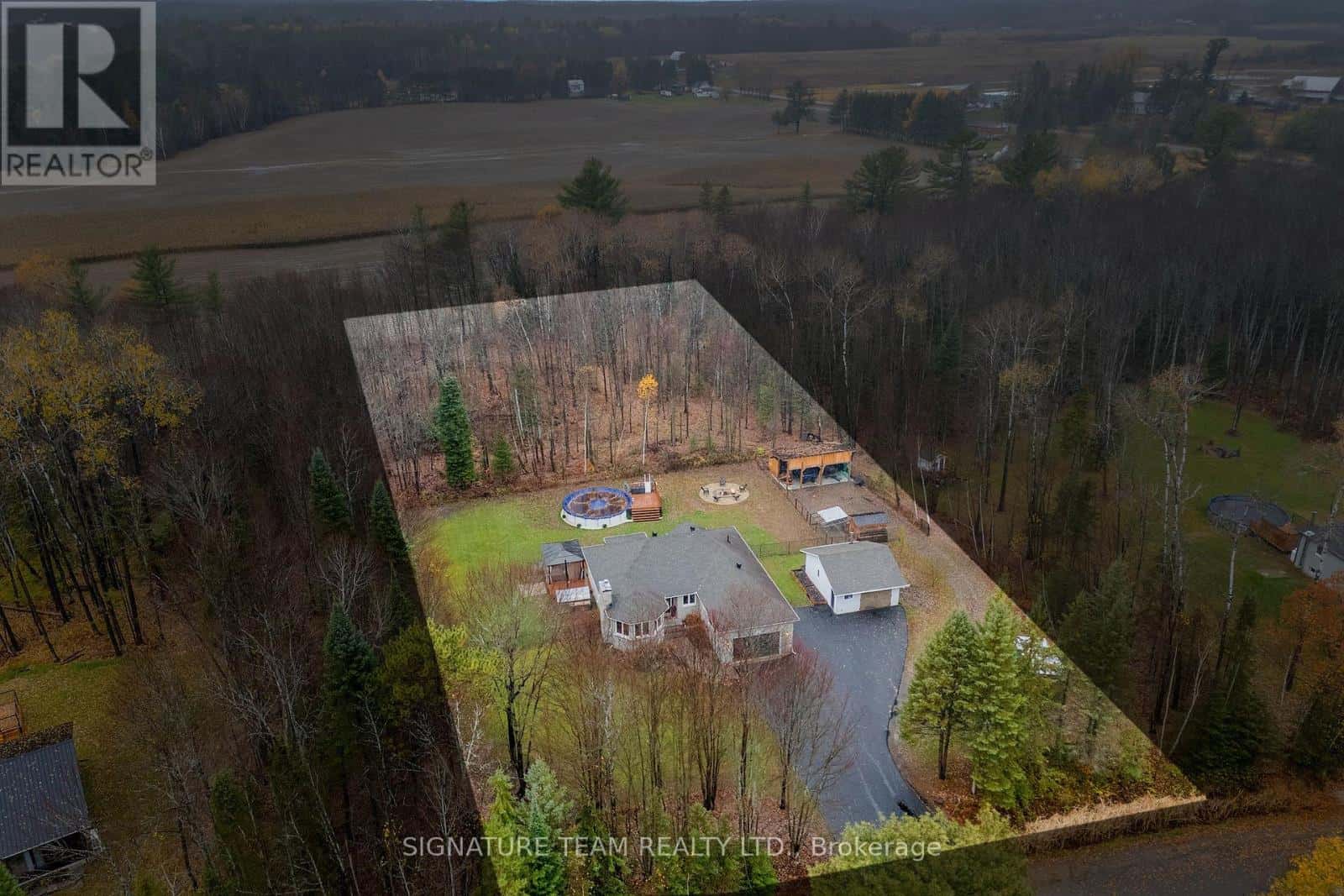 165 SUFIAN STREET — Laurentian Valley, Ontario - Photo 2 of 40