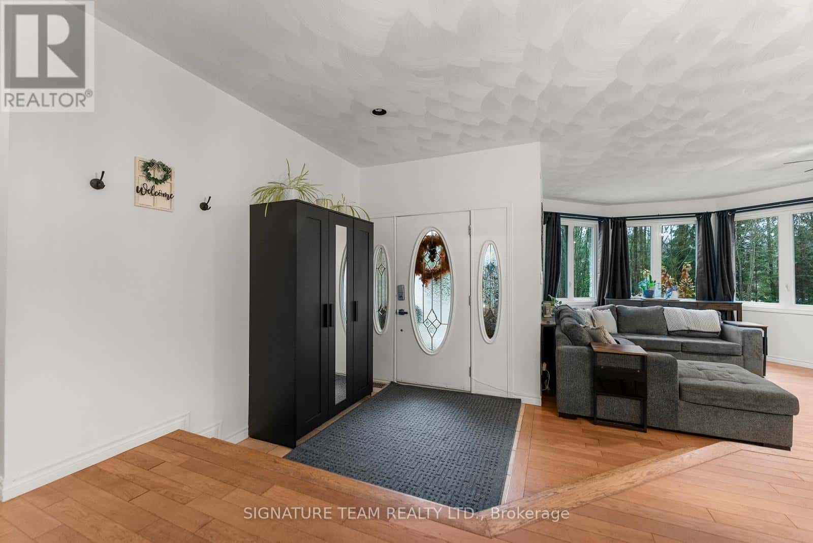 165 SUFIAN STREET — Laurentian Valley, Ontario - Photo 3 of 40