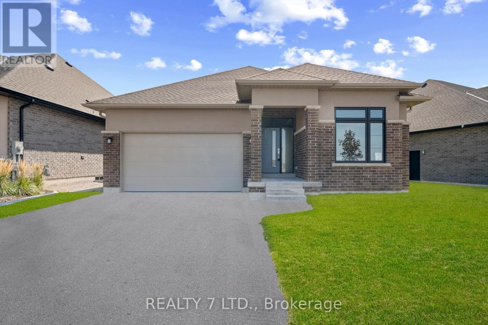 566 OLD COURSE TRAIL — Welland (Hwy 406/Welland), Ontario - Main photo