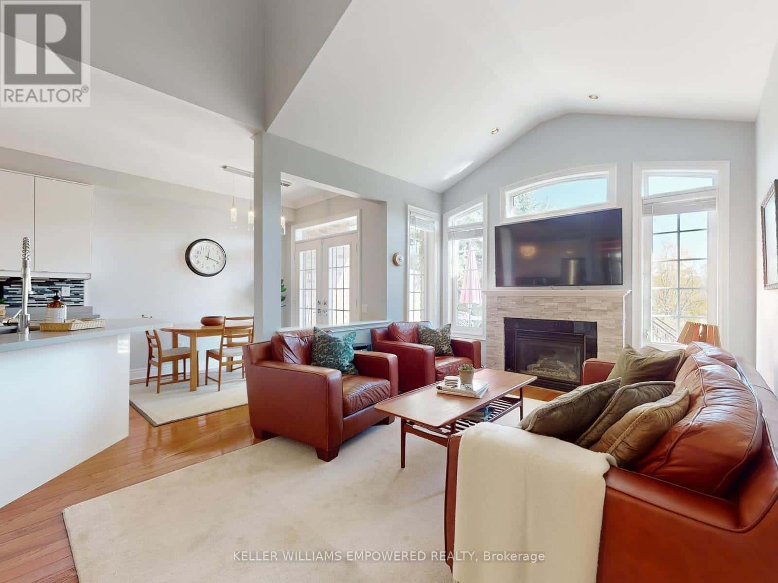 37 TUCKER COURT — Aurora (Aurora Estates), Ontario - Photo 4 of 32