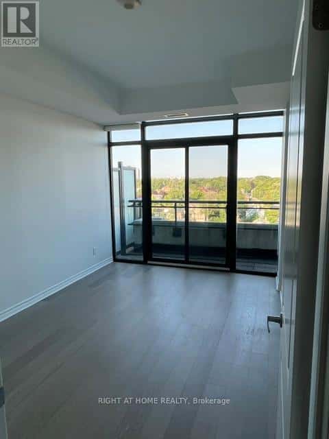 803 - 2522 KEELE STREET S — Toronto (Maple Leaf), Ontario - Photo 3 of 14