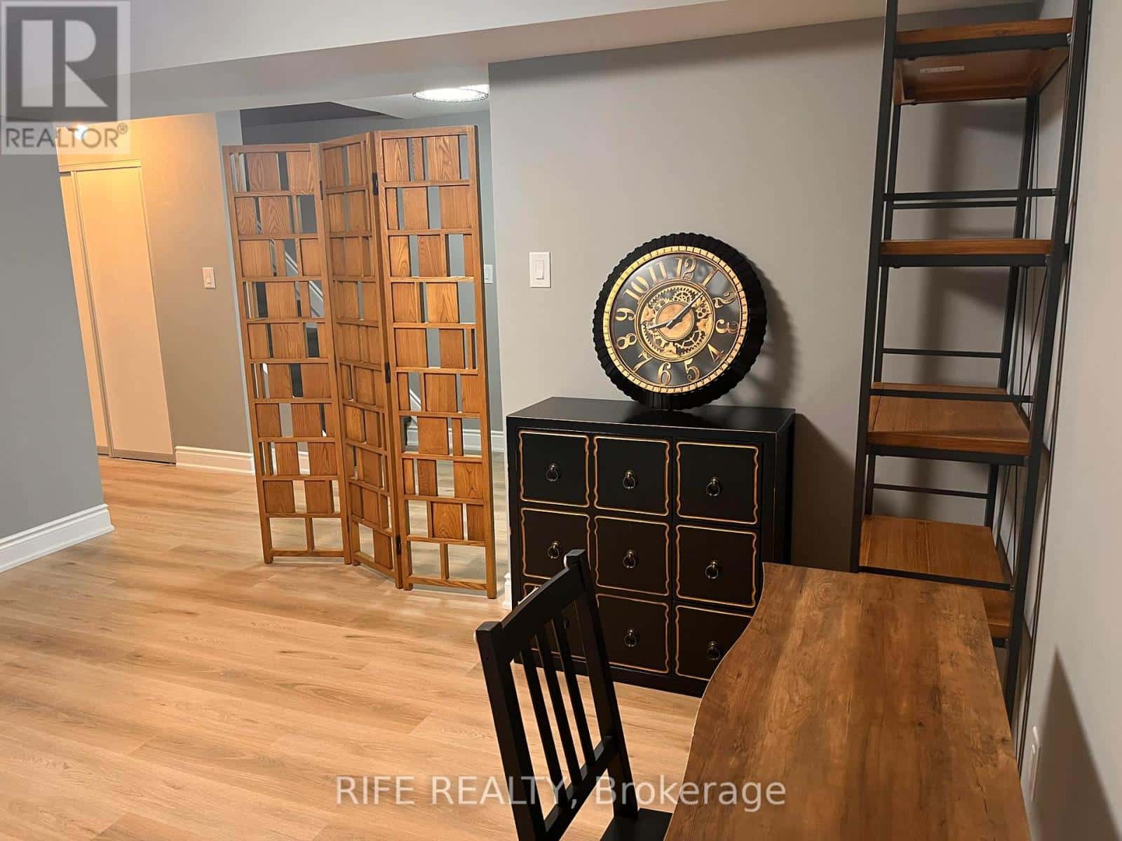 59 Barrington Crescent Bsmt