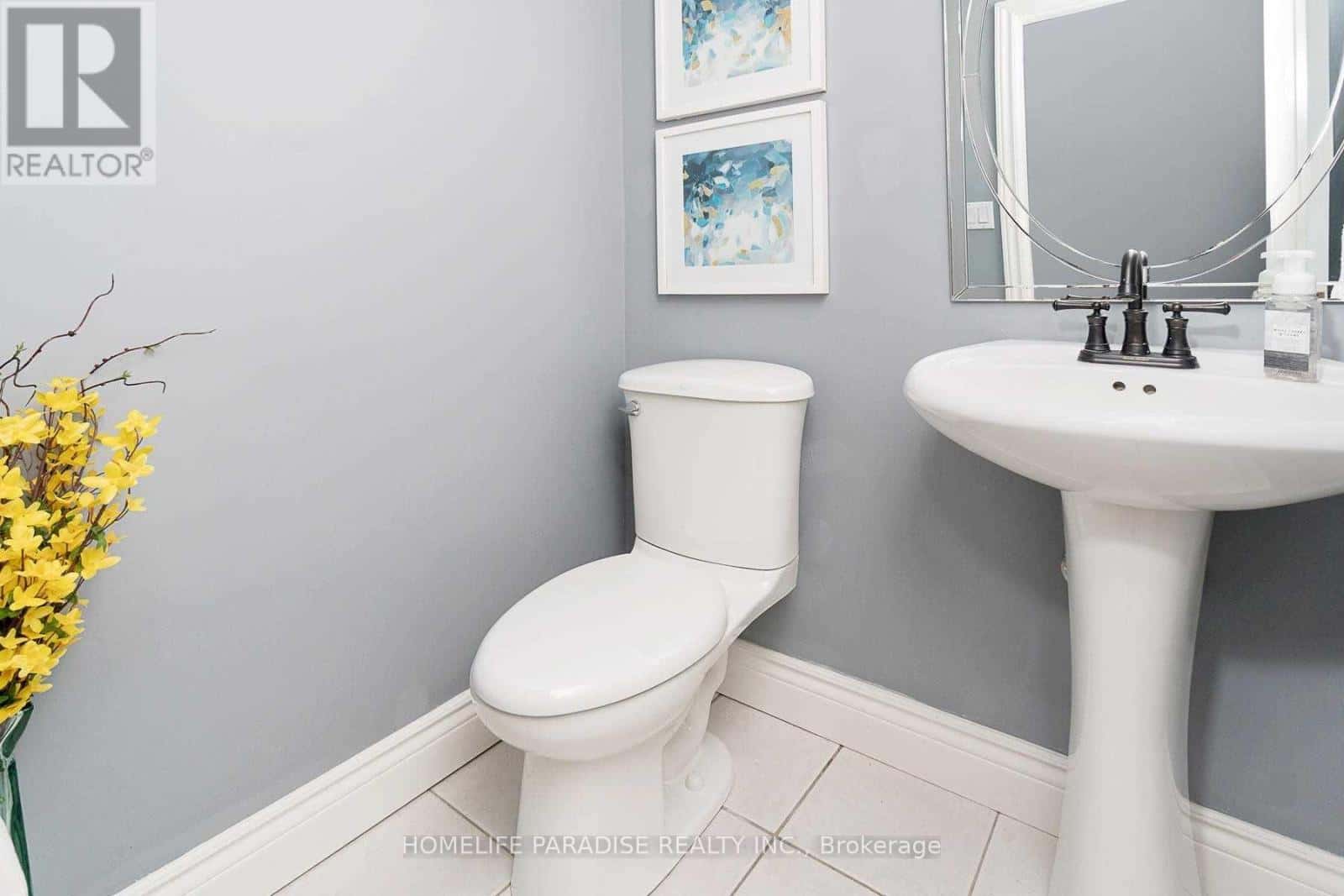 2368 SUTTON DRIVE — Burlington (Orchard), Ontario - Photo 5 of 13