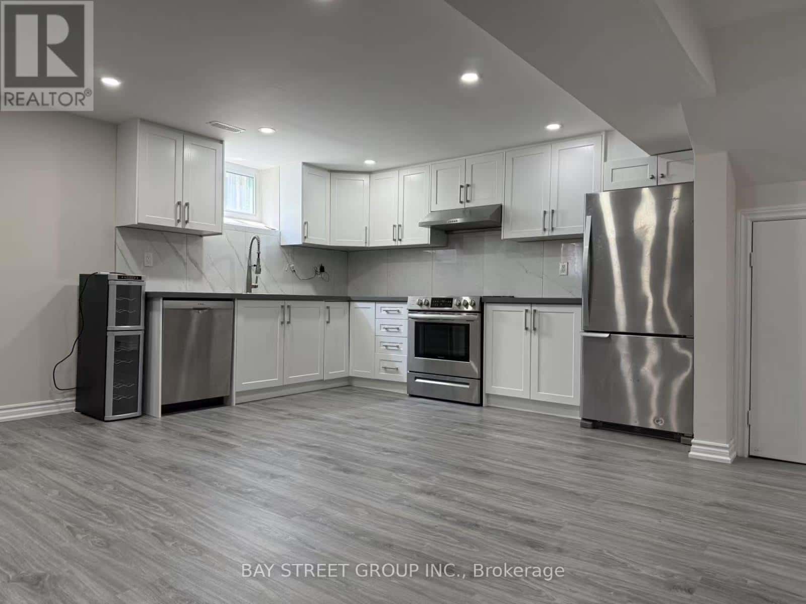 4 ROBINSON STREET — Markham (Bullock), Ontario - Photo 4 of 7