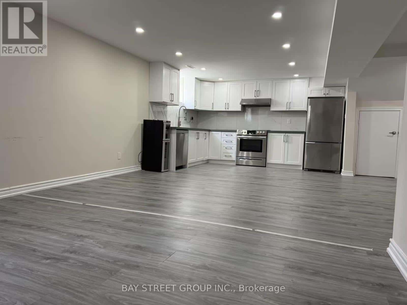 4 ROBINSON STREET — Markham (Bullock), Ontario - Photo 5 of 7