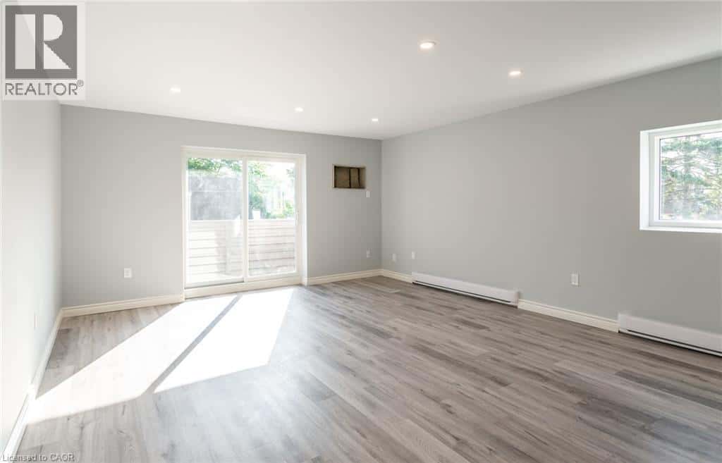 529 ELM Street Unit# 16 — Port Colborne, Ontario - Photo 3 of 18