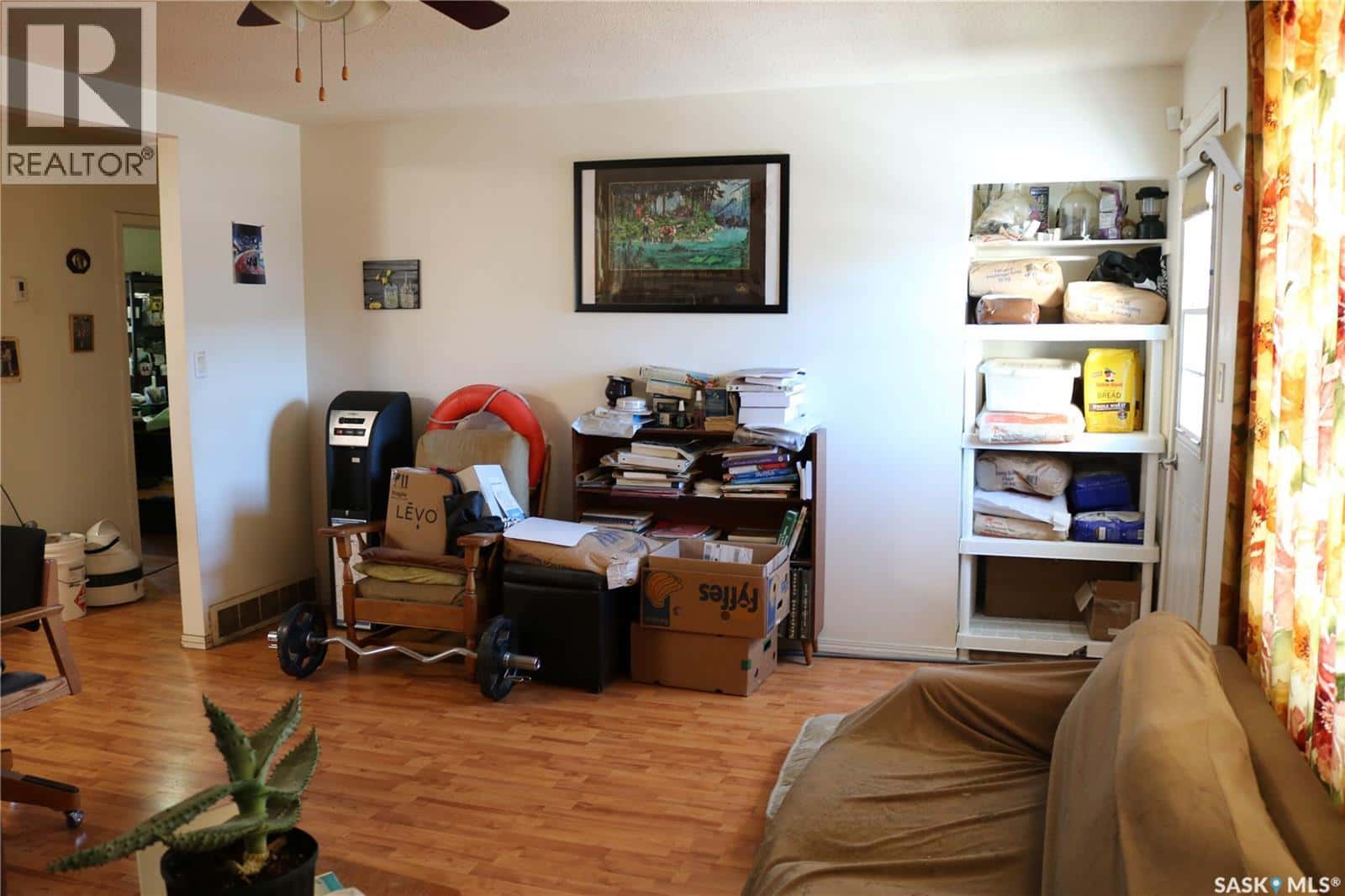 603 Gordon STREET — Moosomin, Saskatchewan - Photo 5 of 30