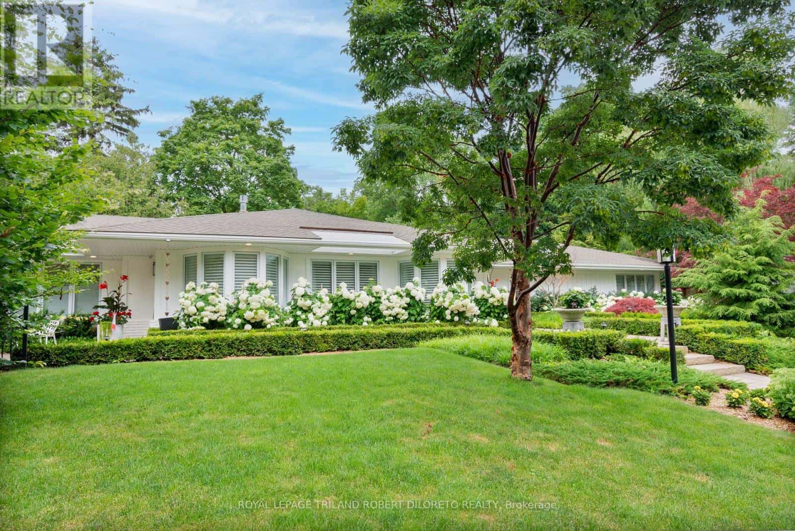 1 DONCASTER AVENUE — London North (North J), Ontario - Photo 5 of 47