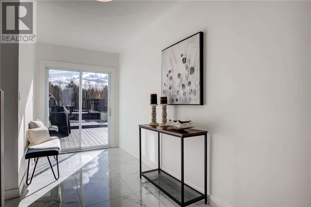 221 Ray Street — Wahnapitae, Ontario - Photo 3 of 30