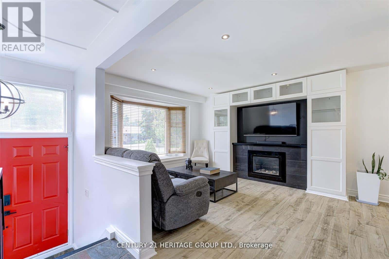 10 BACHLY CRESCENT — King (Pottageville), Ontario - Photo 5 of 49