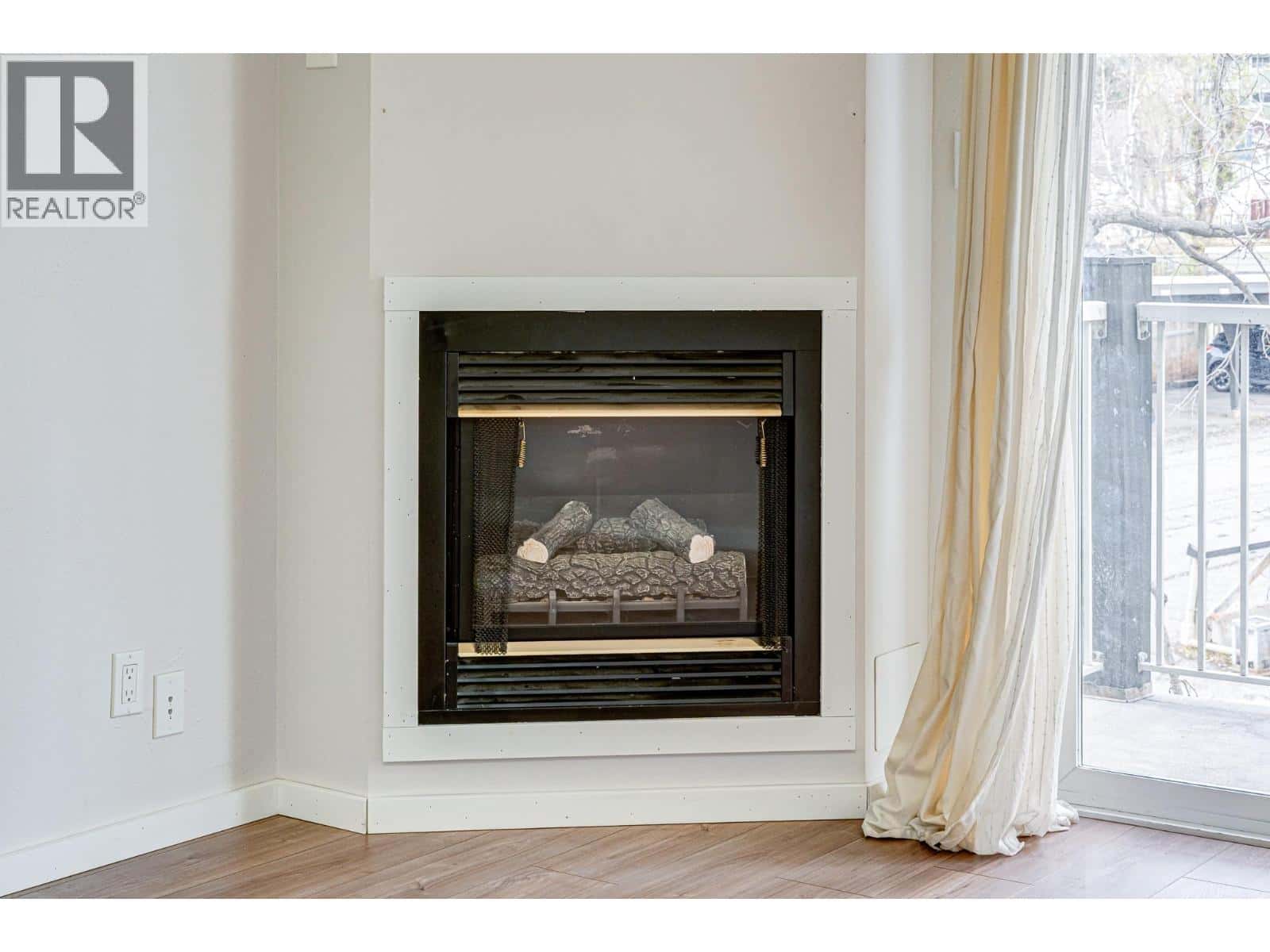 1802 ALPINE Drive Unit# 306A — Elkford, British Columbia - Photo 5 of 51