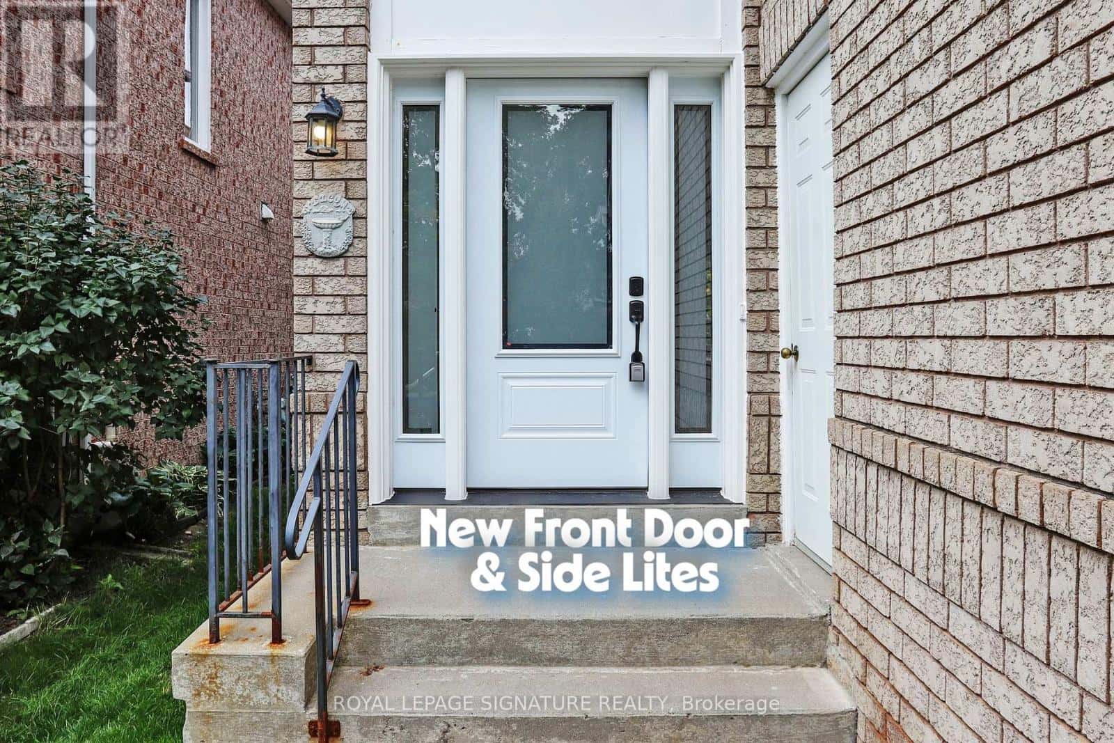 263 PINNACLE TRAIL — Aurora (Bayview Wellington), Ontario - Photo 2 of 45