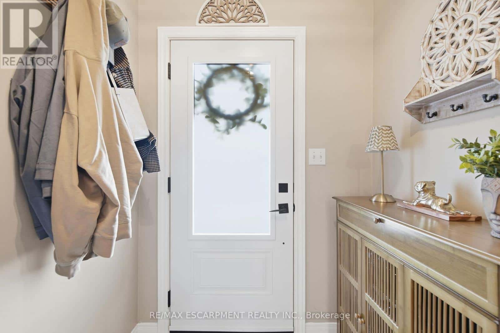 10 SWAYZE COURT — West Lincoln (Smithville), Ontario - Photo 4 of 40