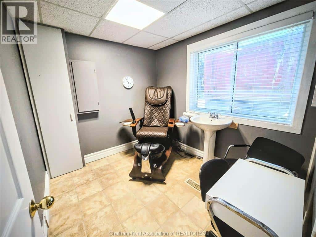 116 Talbot STREET West — Blenheim, Ontario - Photo 3 of 24