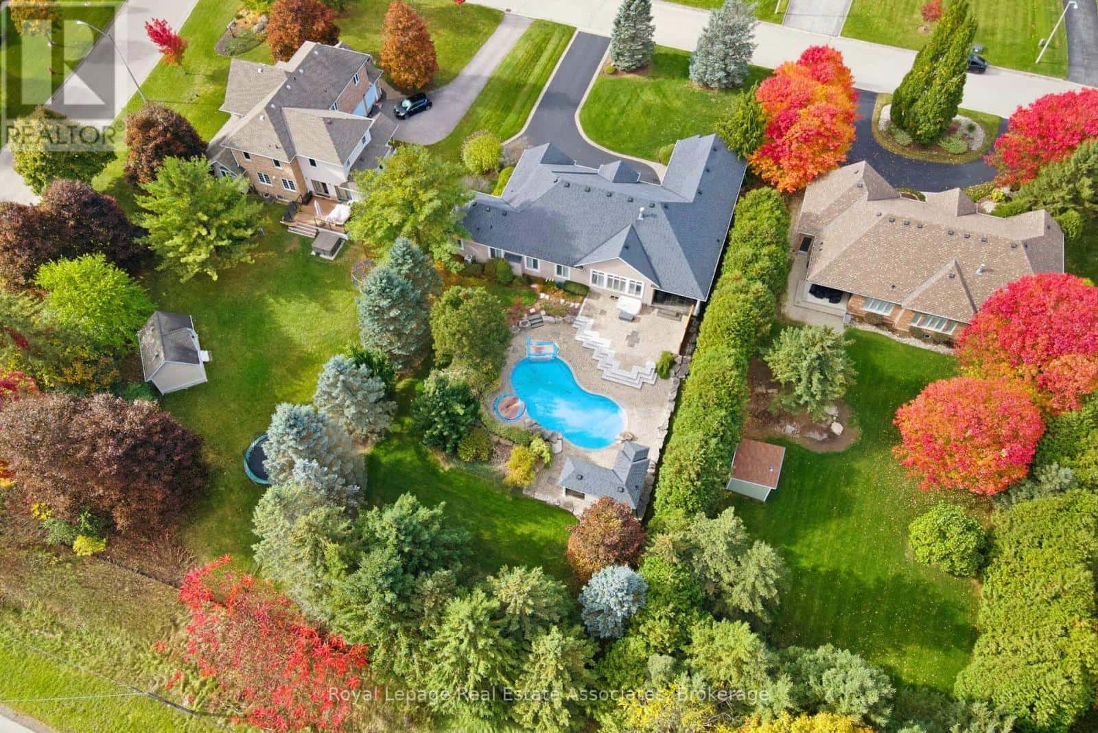 7 APPALOOSA TRAIL — Hamilton (Carlisle), Ontario - Photo 2 of 47