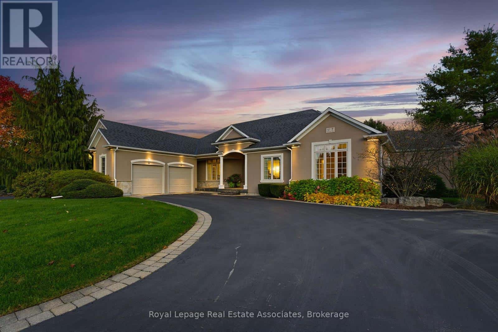 7 APPALOOSA TRAIL — Hamilton (Carlisle), Ontario - Photo 5 of 47