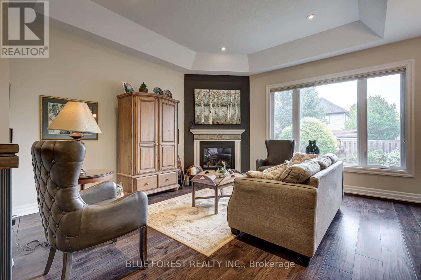 81 - 9 DAUSETT DRIVE — Middlesex Centre (Kilworth), Ontario - Photo 4 of 50