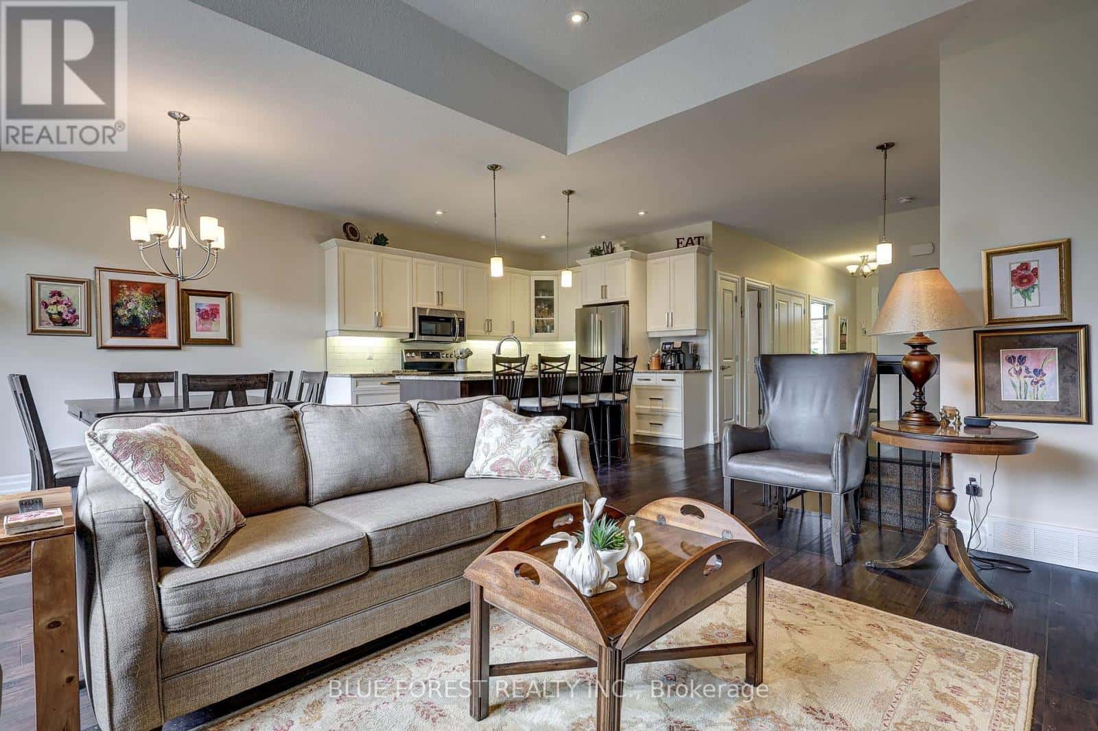 81 - 9 DAUSETT DRIVE — Middlesex Centre (Kilworth), Ontario - Photo 5 of 50