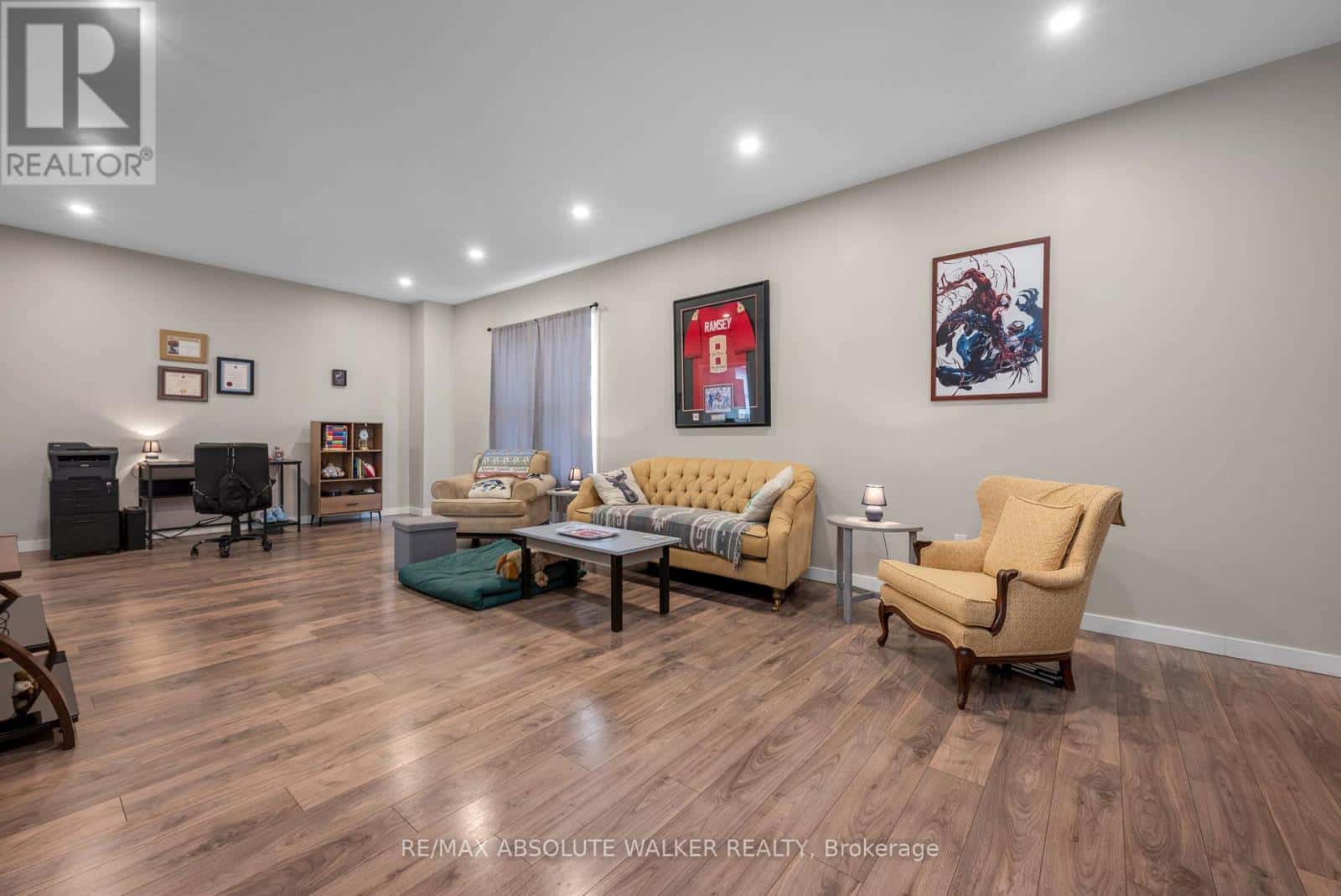 321 WOOD STREET W — Prescott, Ontario - Photo 2 of 34