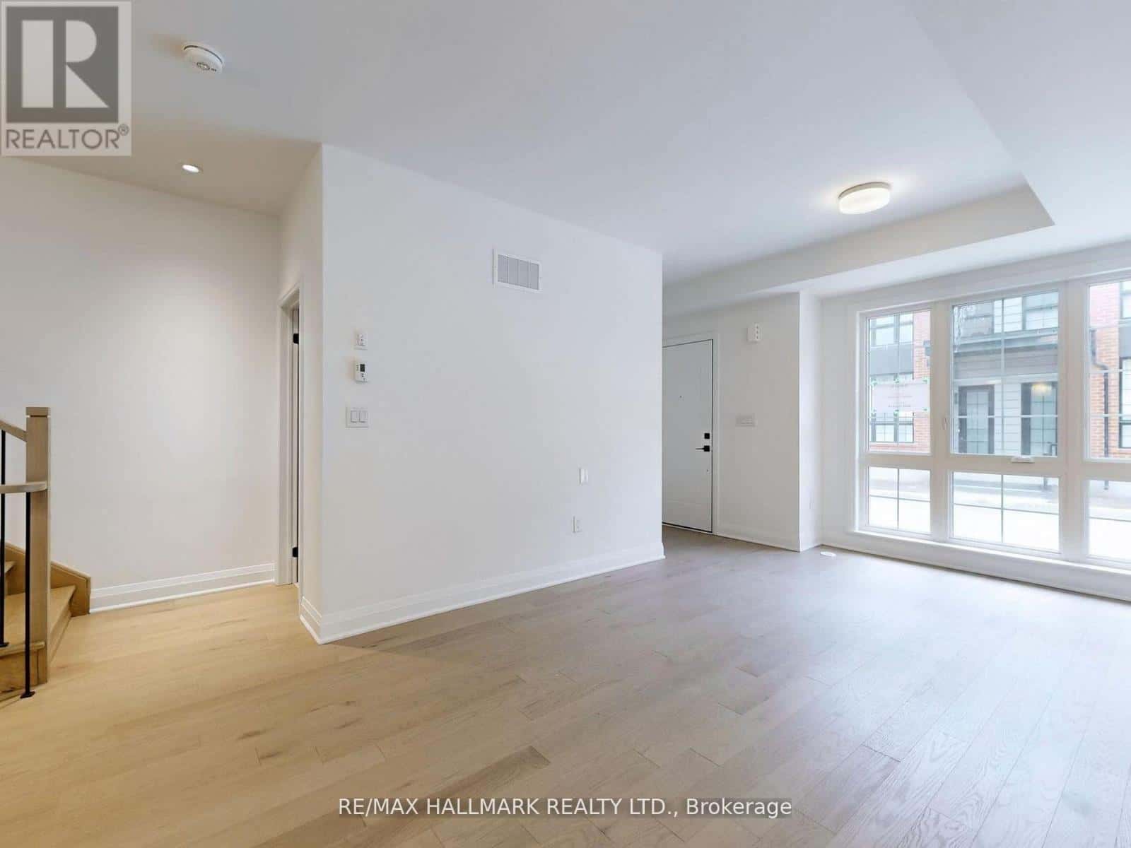 126 ALTON CRESCENT — Vaughan (Uplands), Ontario - Photo 2 of 30