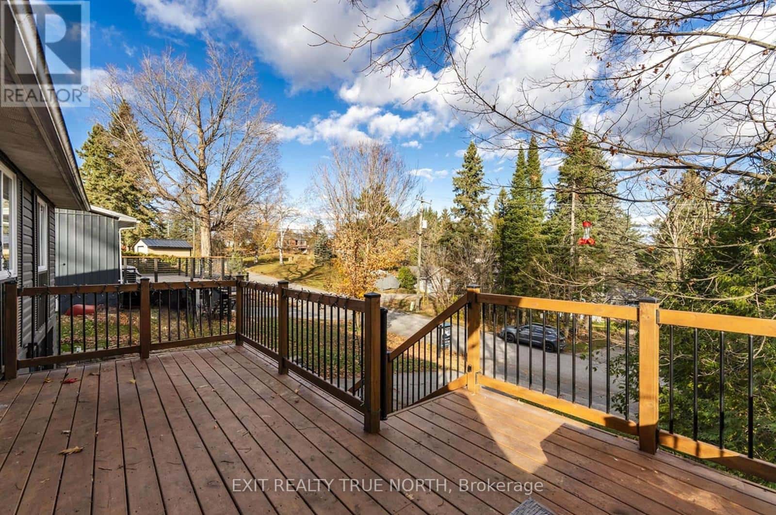 152 HOLDITCH STREET — Bracebridge (Monck (Bracebridge)), Ontario - Photo 4 of 33