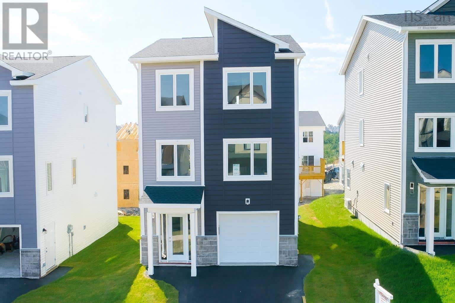 36 Zeppelin Crescent 3022