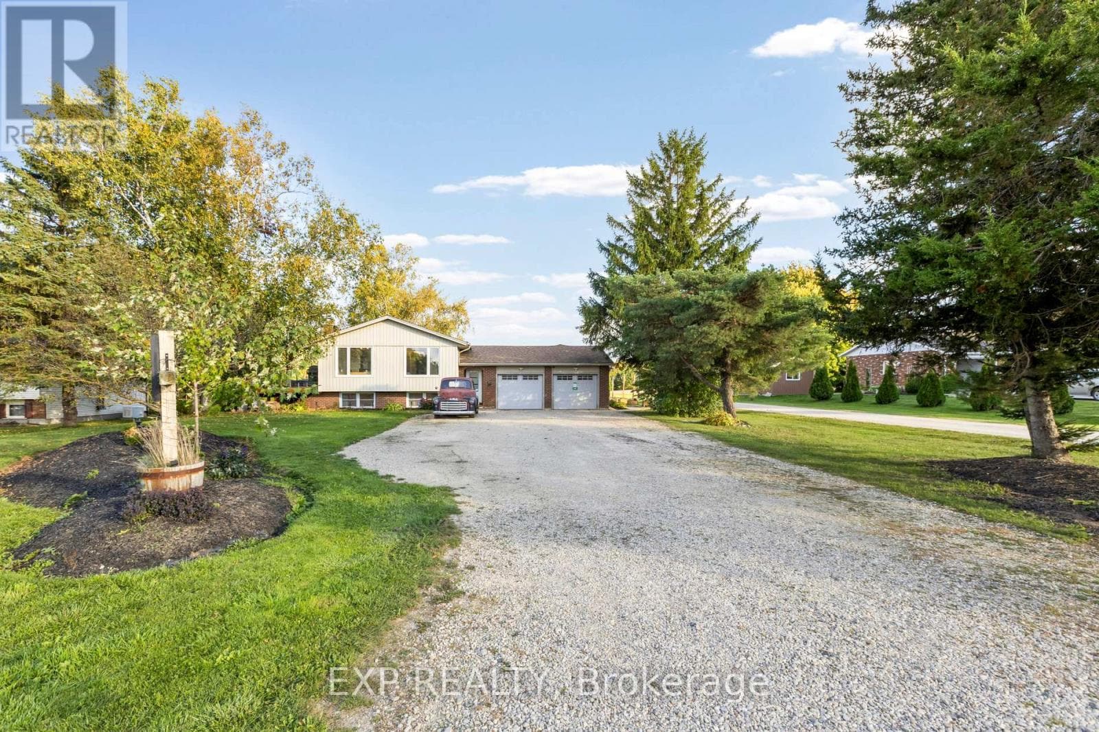 7429 SIDEROAD 20 SIDE ROAD — Mapleton, Ontario - Main photo
