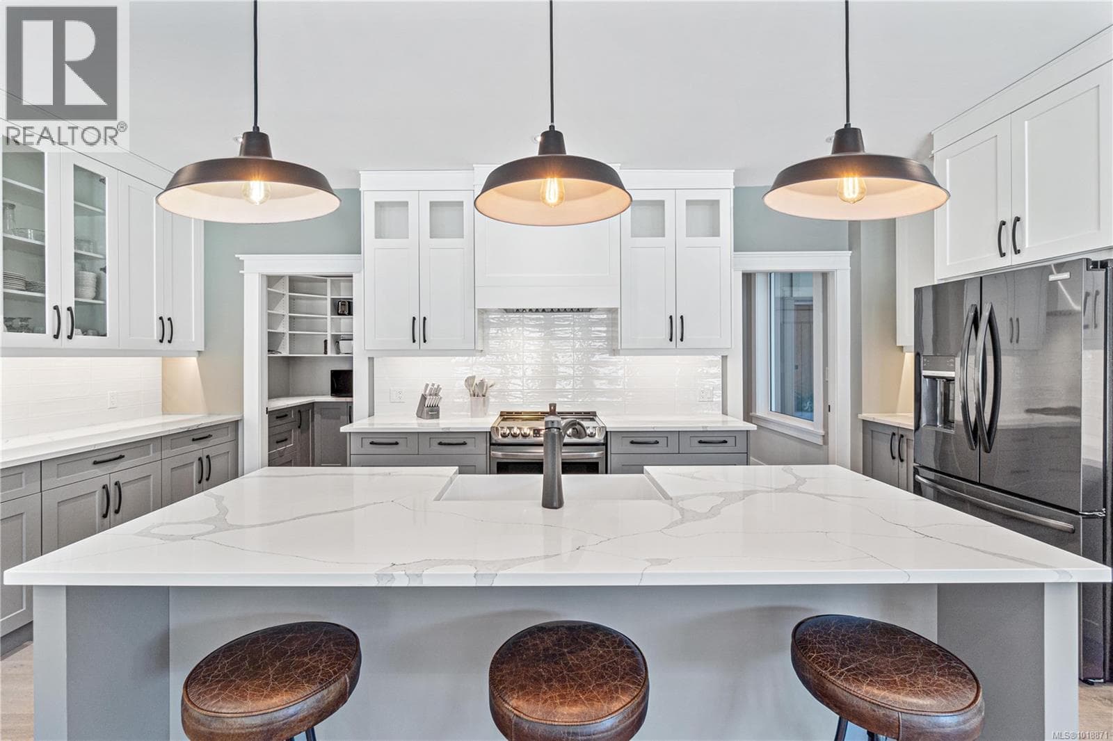 1227 Burbank Rd - Main photo, Qualicum Beach, British Columbia