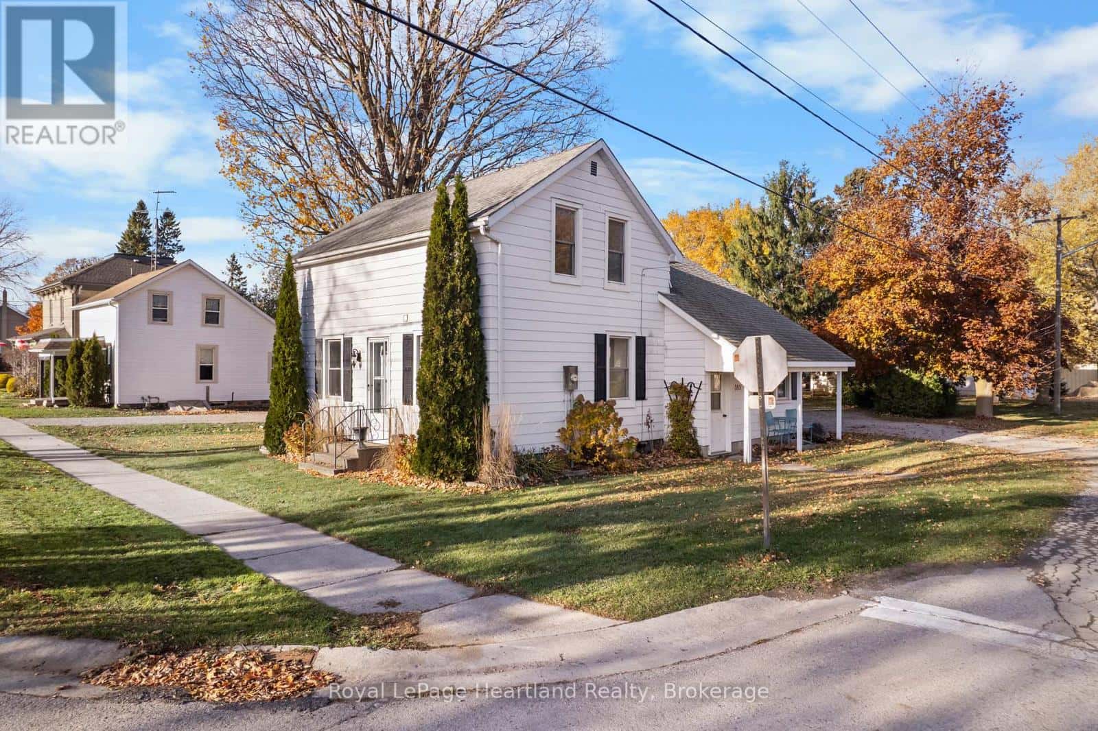 385 MILL STREET — North Huron (Blyth), Ontario - Photo 3 of 42