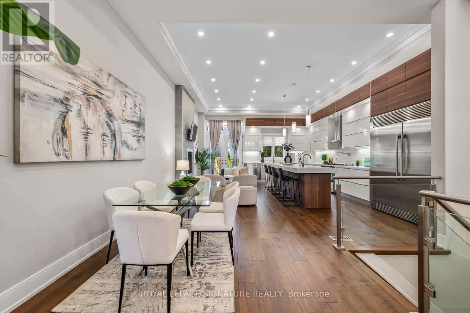 59A BEXHILL AVENUE — Toronto (Clairlea-Birchmount), Ontario - Photo 4 of 48