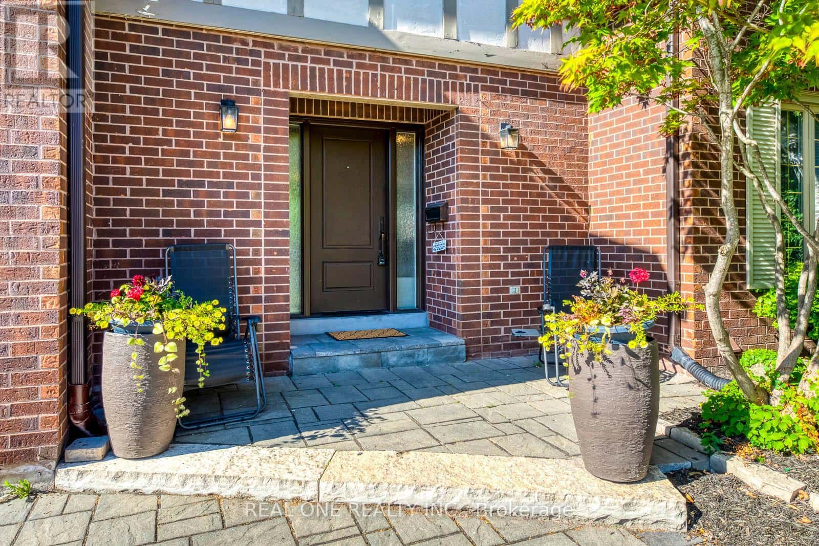 1340 GREENEAGLE DRIVE — Oakville (GA Glen Abbey), Ontario - Photo 4 of 50