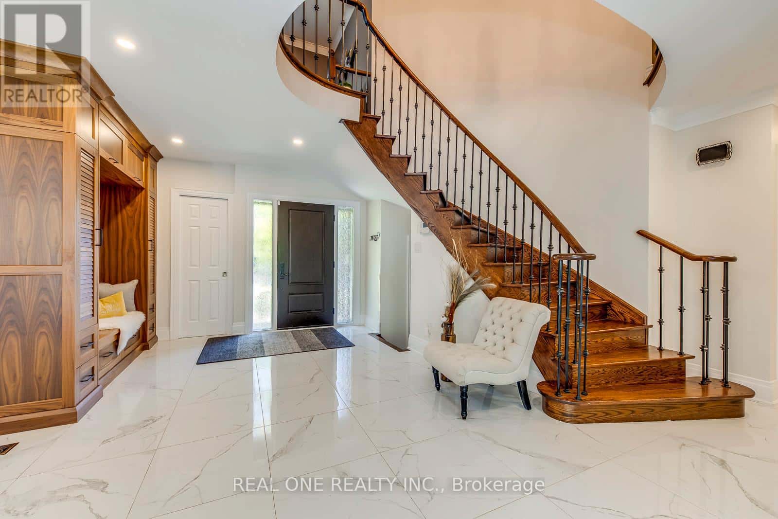 1340 GREENEAGLE DRIVE — Oakville (GA Glen Abbey), Ontario - Photo 5 of 50