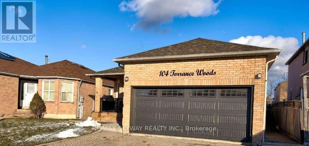 104 Torrance Wood