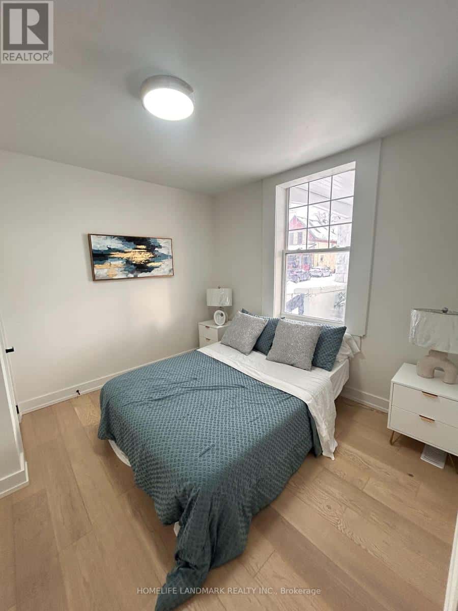 130 LANGARTH STREET E — London South (South F), Ontario - Photo 5 of 20