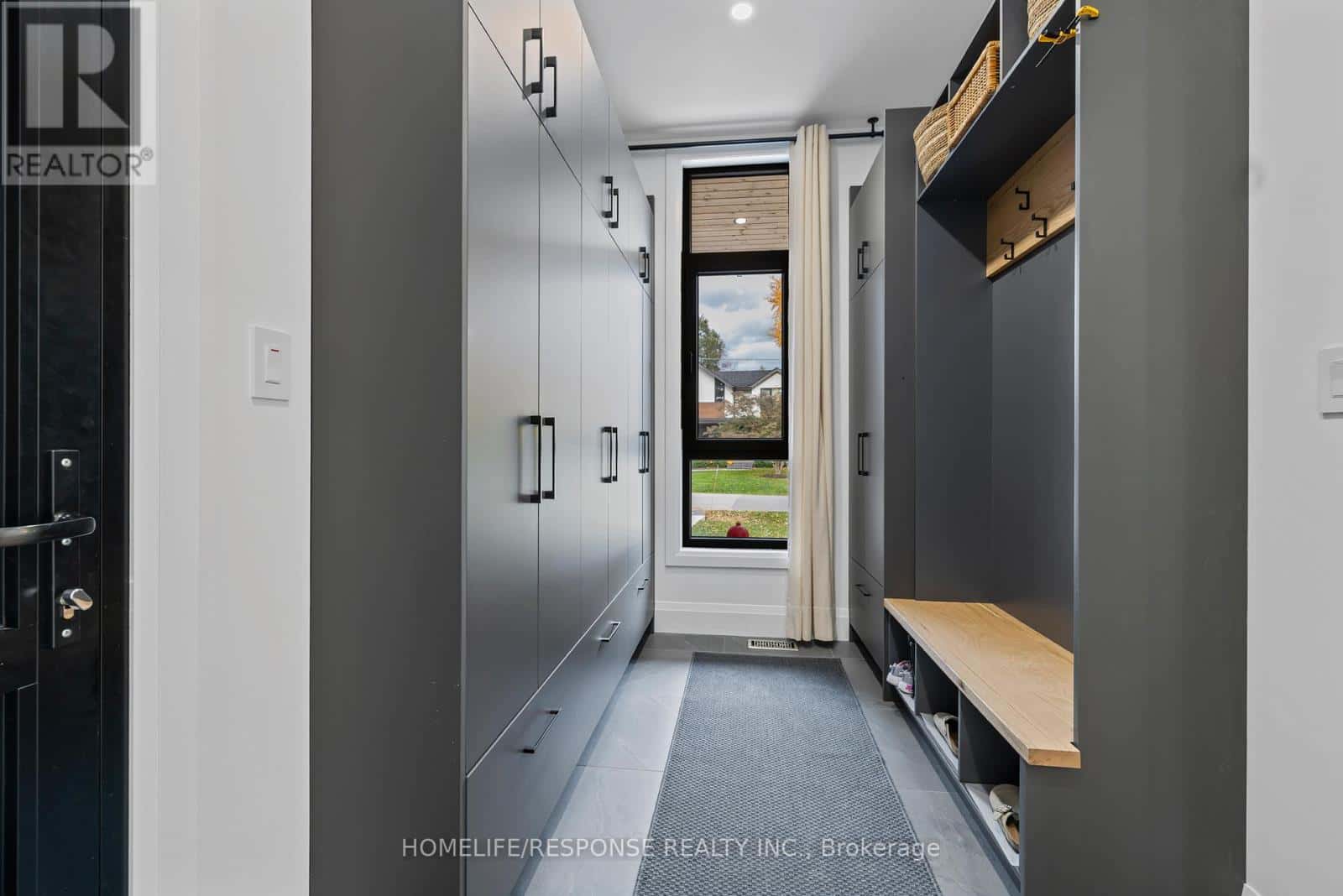 2110 COURTLAND CRESCENT — Mississauga (Lakeview), Ontario - Photo 5 of 50