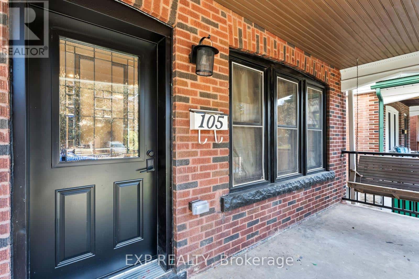 105 ROTHSAY AVENUE — Hamilton (Delta), Ontario - Photo 5 of 37