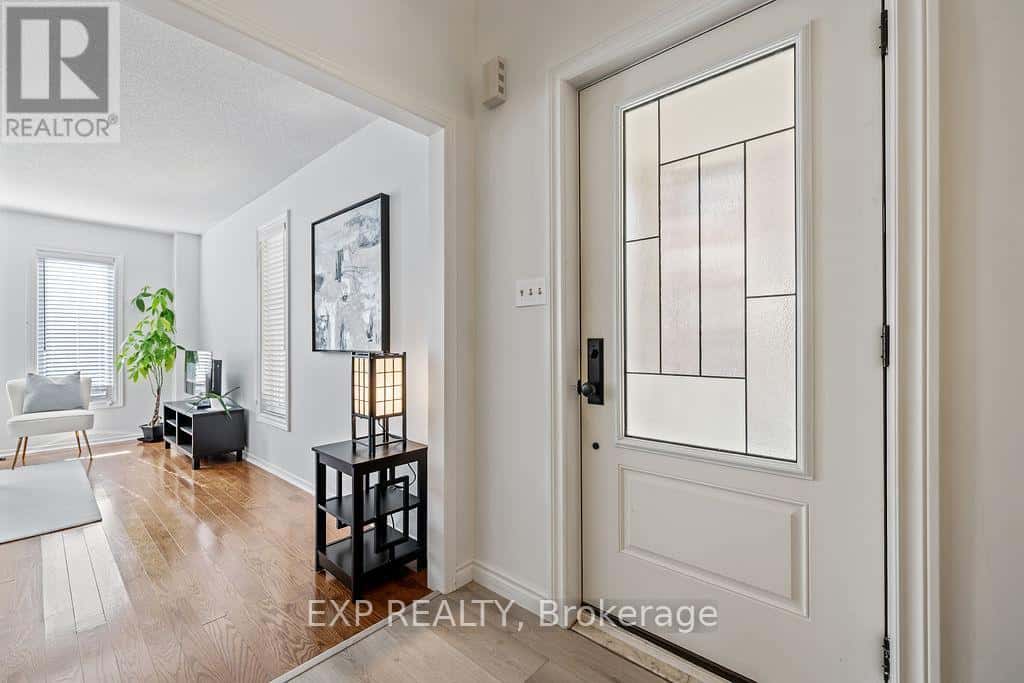 15 - 2006 GLENADA CRESCENT — Oakville (WC Wedgewood Creek), Ontario - Photo 5 of 35