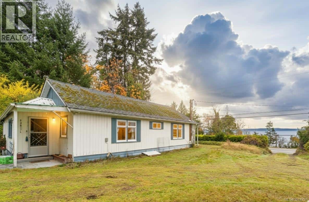 6850 Island Highway West