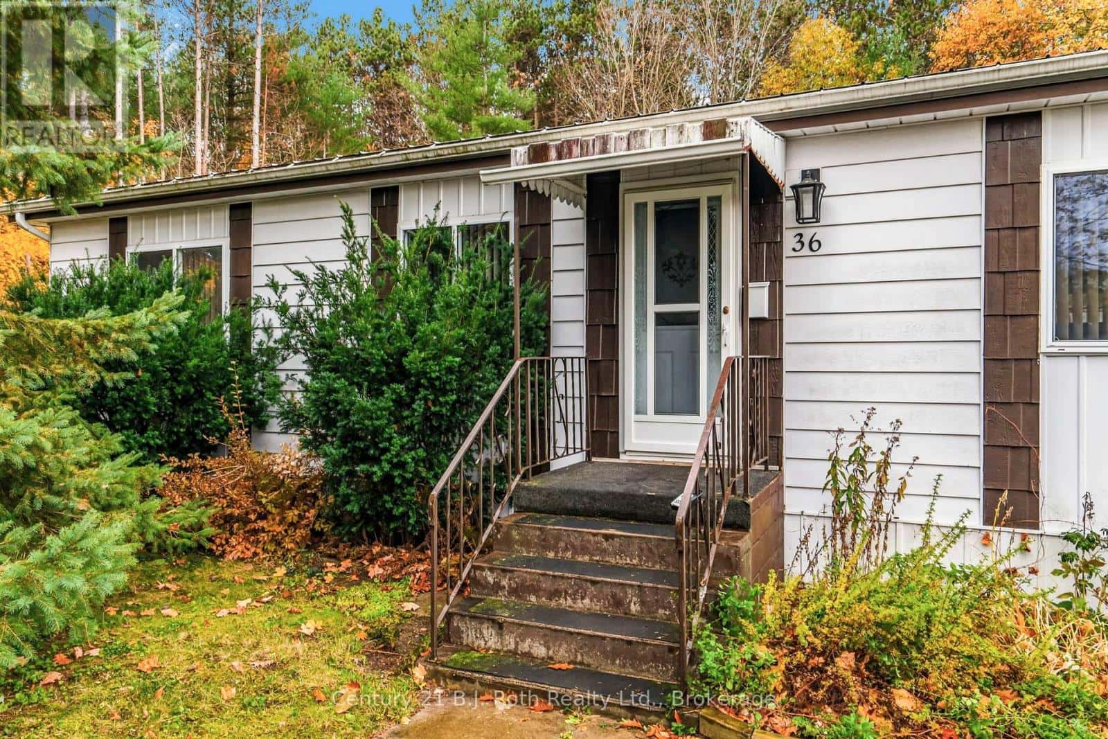 36 - 5263 ELLIOTT SIDE ROAD — Tay, Ontario - Photo 5 of 47