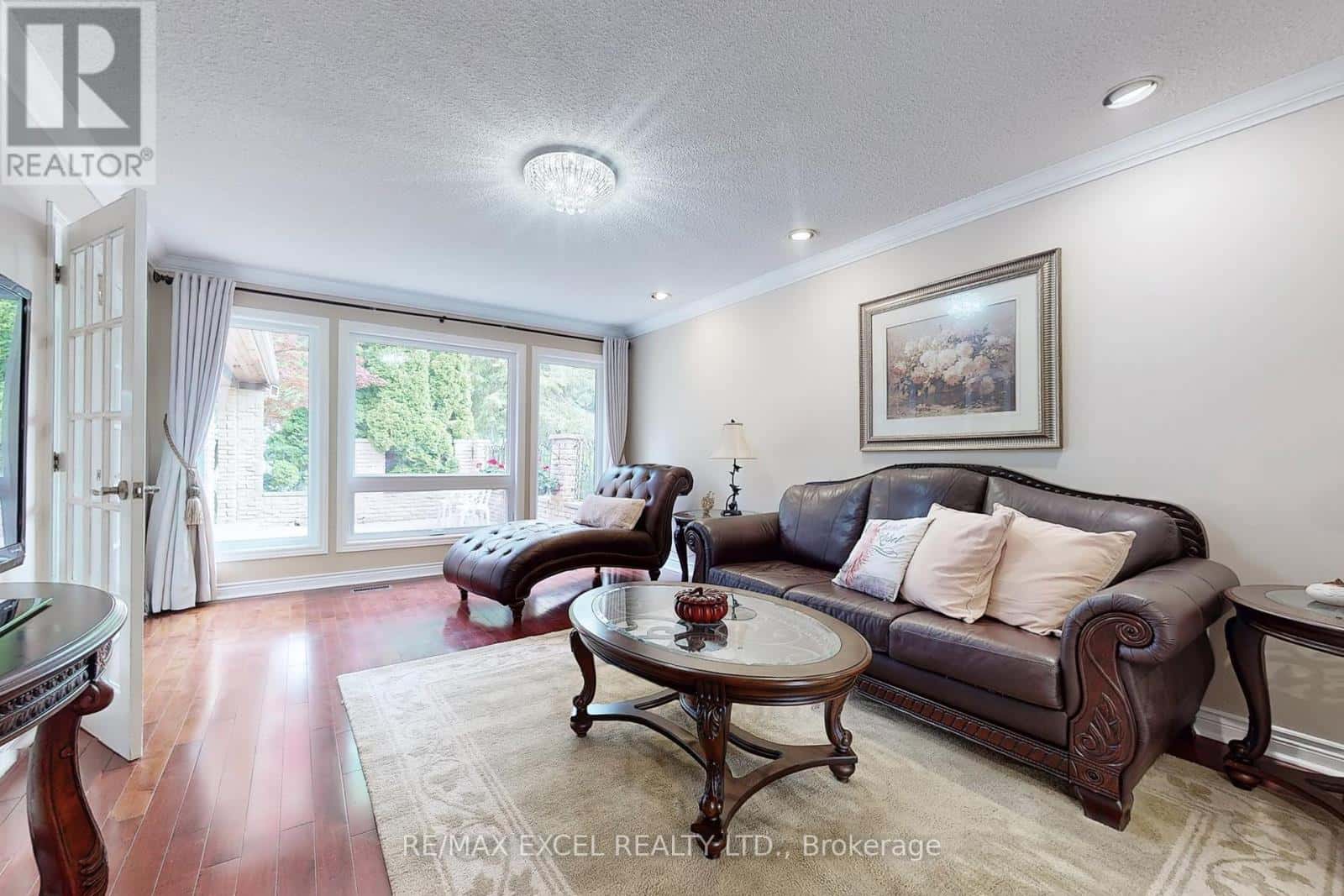 33 ROMAN ROAD — Markham (German Mills), Ontario - Photo 3 of 49