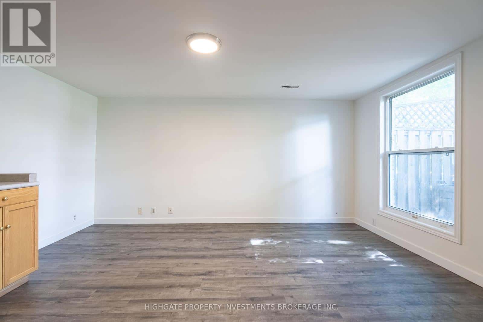 LOWER - 85 DAPHNE CRESCENT — Barrie (Cundles East), Ontario - Photo 3 of 21