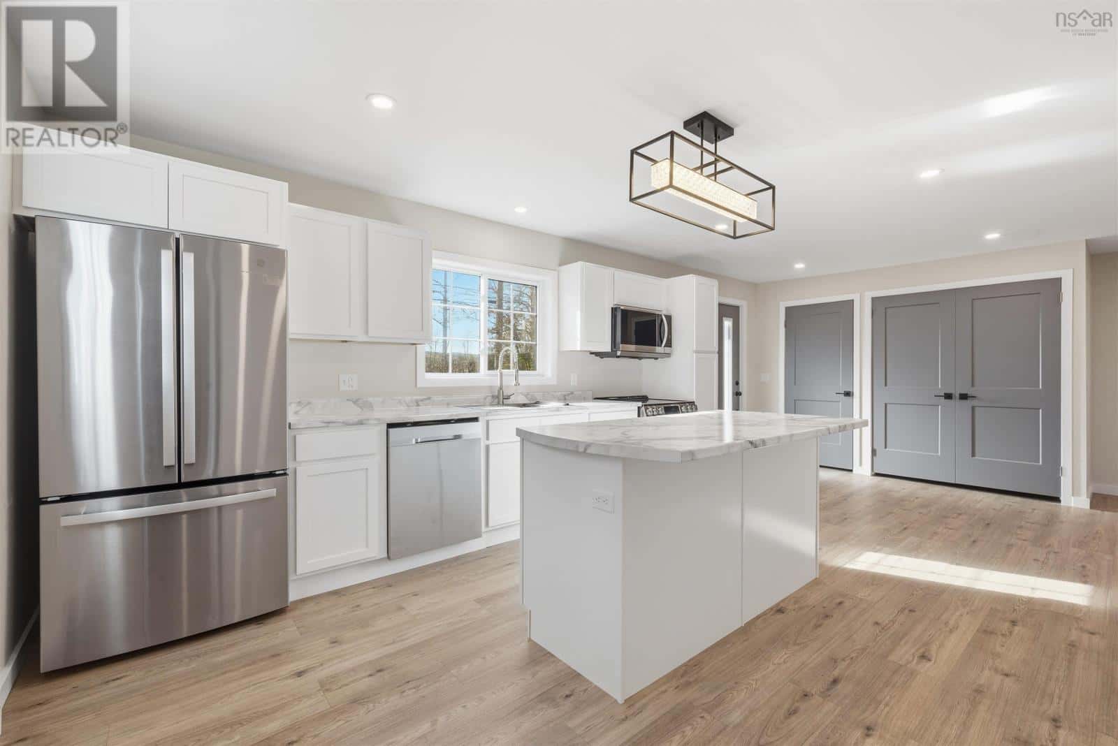 4541 Highway 1 — Three Mile Plains, Nova Scotia - Photo 4 of 36