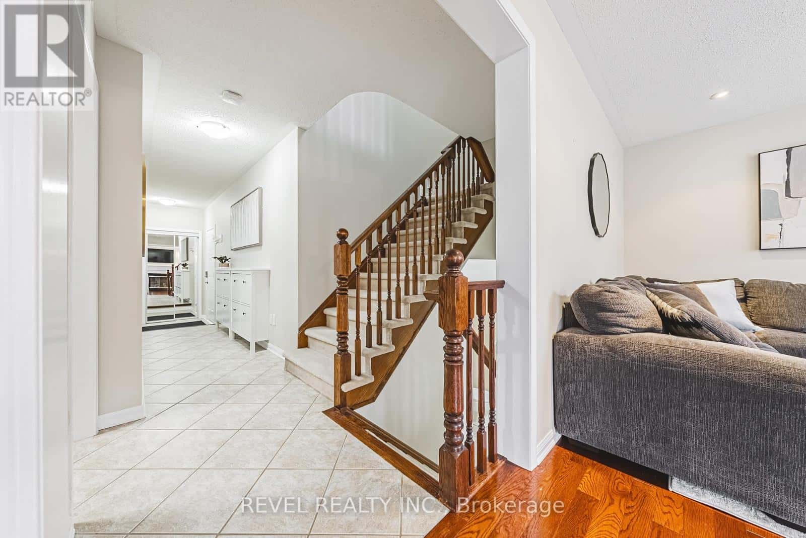 715 AMBROISE CRESCENT — Milton (CO Coates), Ontario - Photo 5 of 42