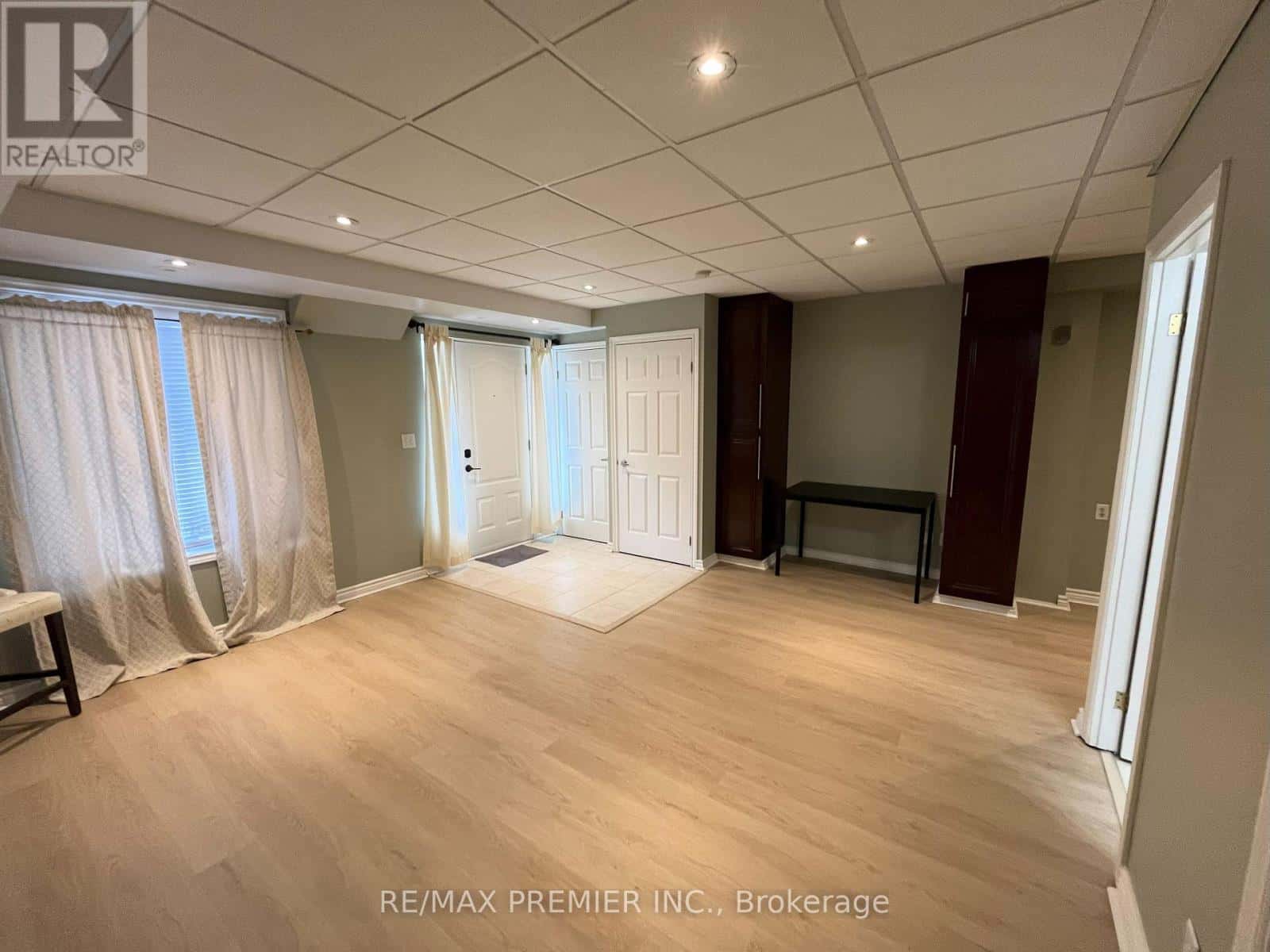 19 - 3055 FINCH AVENUE W — Toronto (Humbermede), Ontario - Photo 3 of 8