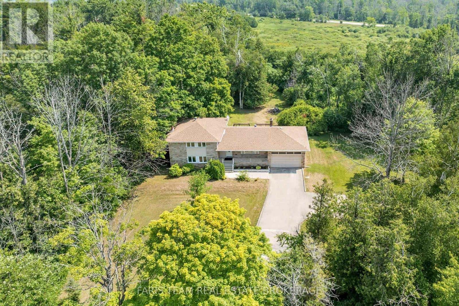 2597 GEORGE JOHNSTON ROAD — Springwater (Minesing), Ontario - Photo 2 of 41