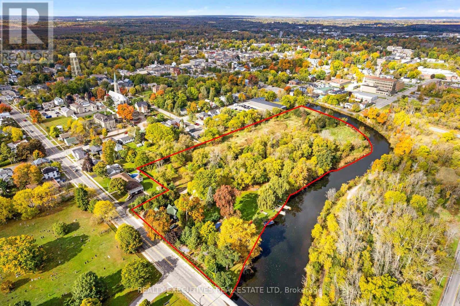 21 CRAIG STREET — Perth, Ontario - Photo 4 of 38