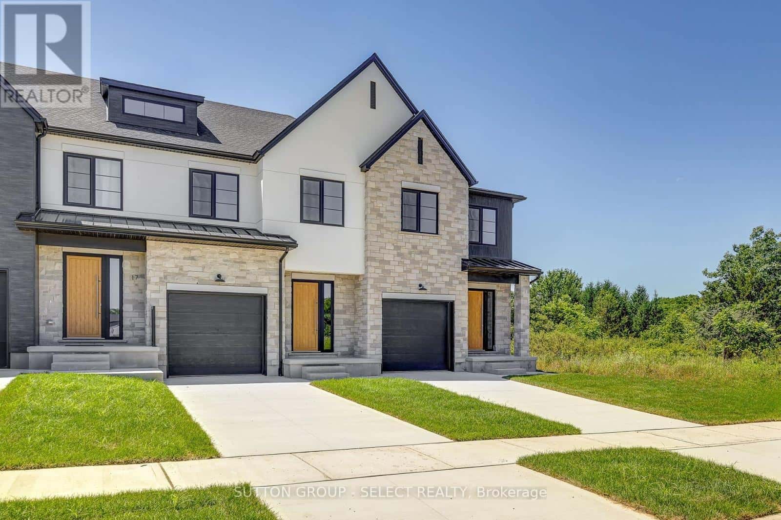 13 OPTIMIST DRIVE — Southwold, Ontario - Photo 3 of 33